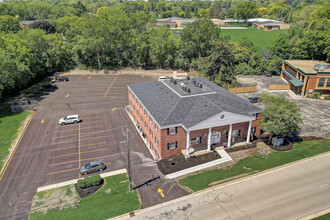 7101 N Green Bay Ave, Glendale, WI - VUE AÉRIENNE  vue de carte - Image1