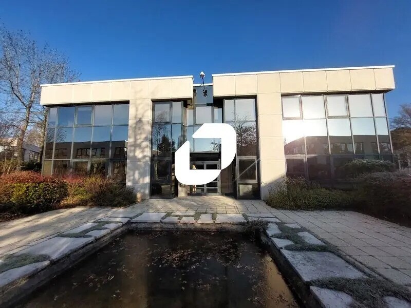 Boulevard Des Chênes, Guyancourt à louer Photo de l’immeuble– Image 1 sur 10