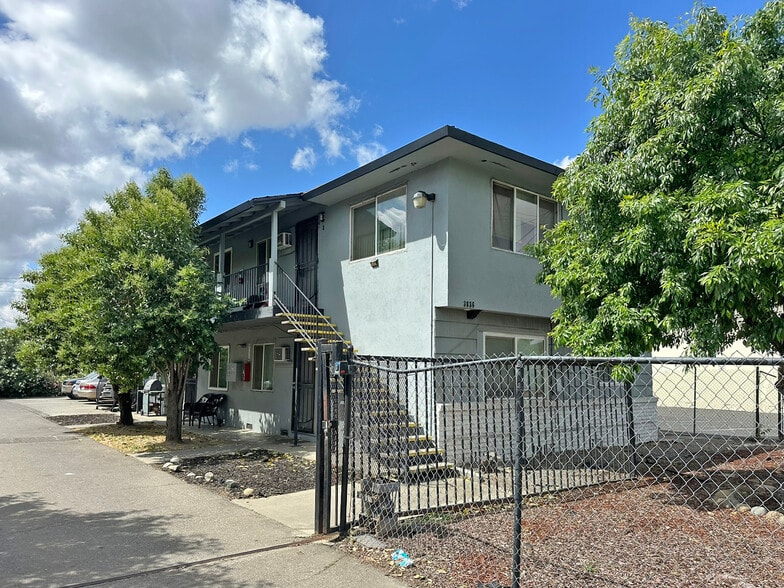 3836 43rd Ave, Sacramento, CA à vendre - Photo de l’immeuble – Image 2 sur 5