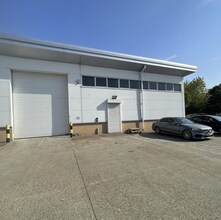 Tom Cribb Rd, Londres à louer Photo de l’immeuble– Image 1 sur 1