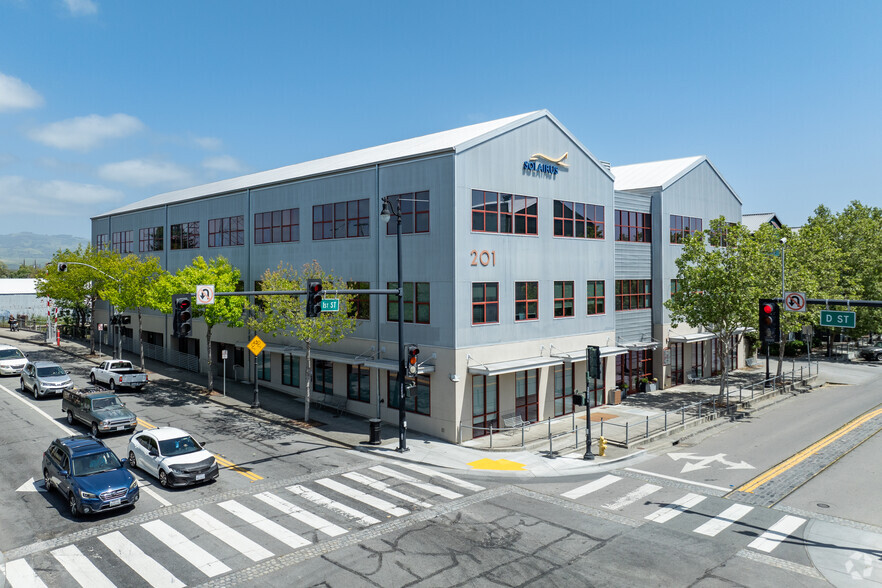 201 1st St, Petaluma, CA à louer - Photo principale – Image 1 sur 5