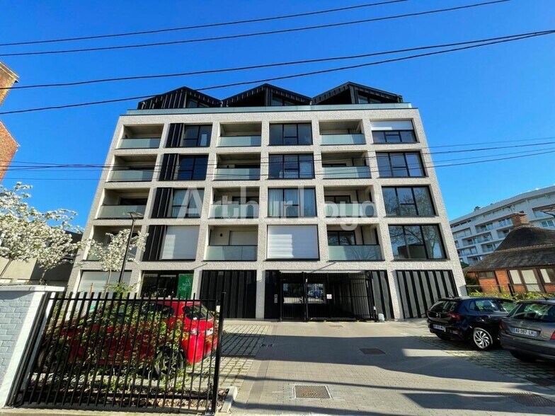 61 Avenue De Flandre, Marcq-en-Baroeul à louer - Photo de l’immeuble – Image 1 sur 5