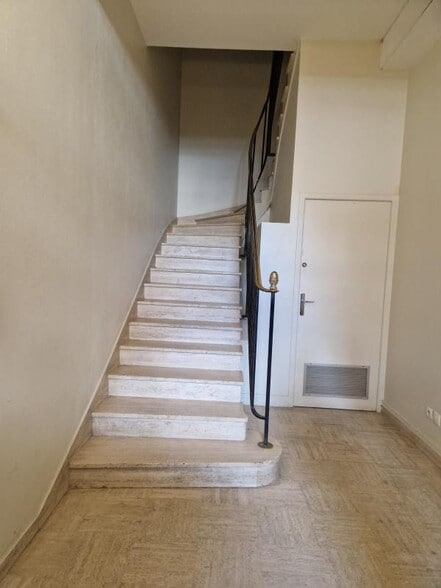 10 Rue Guillaume Tell, Paris à vendre - Photo intérieure – Image 3 sur 7