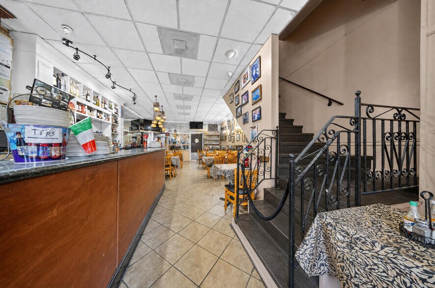 933 Decatur St, New Orleans, LA à vendre - Photo de l’immeuble – Image 2 sur 37