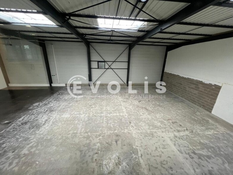 Local d'activités dans Vénissieux à vendre - Photo intérieure – Image 2 sur 12