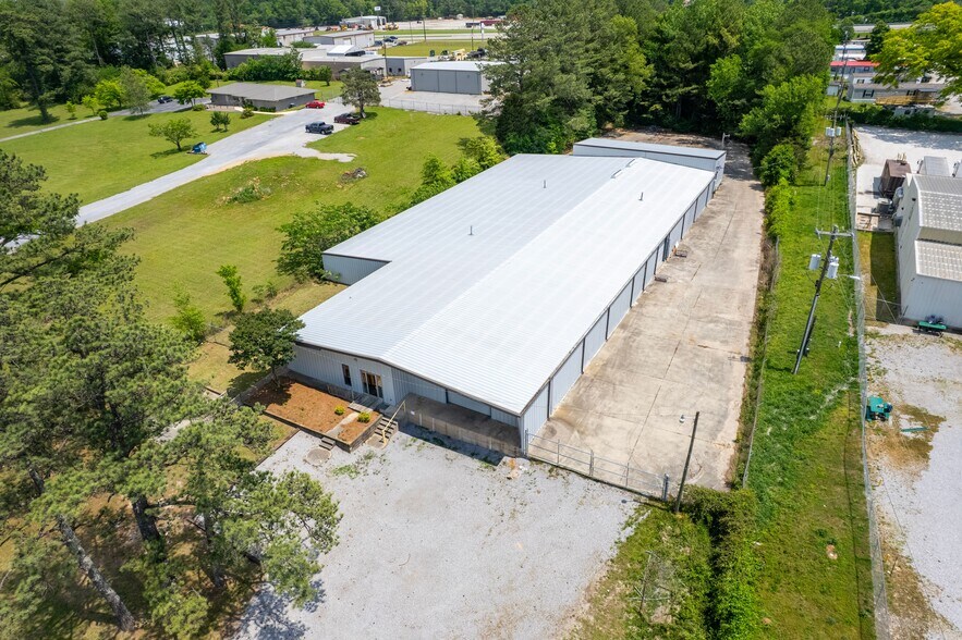 835 McEntire Ln, Decatur, AL à louer - Photo de l’immeuble – Image 1 sur 9