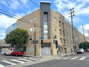 800 E 12th St, Los Angeles, CA à louer Photo intérieure– Image 1 sur 13