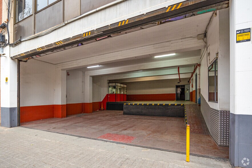 Carrer de Ramon Turró, 23, Barcelone, Barcelona à louer - Photo de l’immeuble – Image 3 sur 4