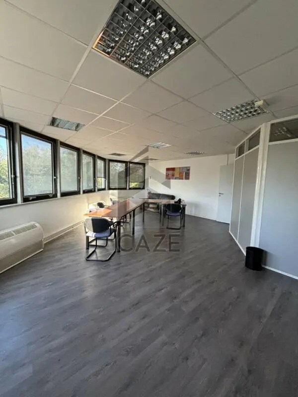 Bureau dans Bruges à louer Photo intérieure– Image 1 sur 5