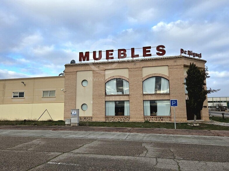 Local commercial dans Orgaz, Toledo à vendre - Photo de l’immeuble – Image 3 sur 26