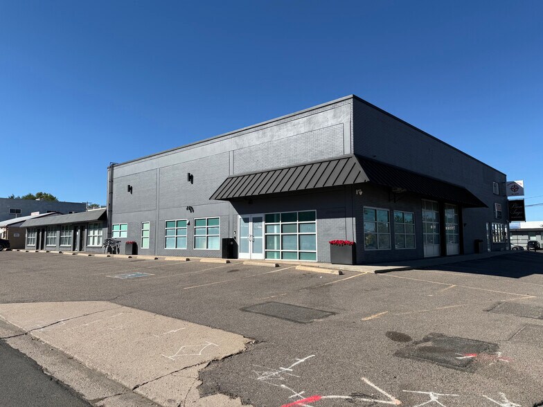 4360 E Evans Ave, Denver, CO à louer - Photo de l’immeuble – Image 1 sur 4