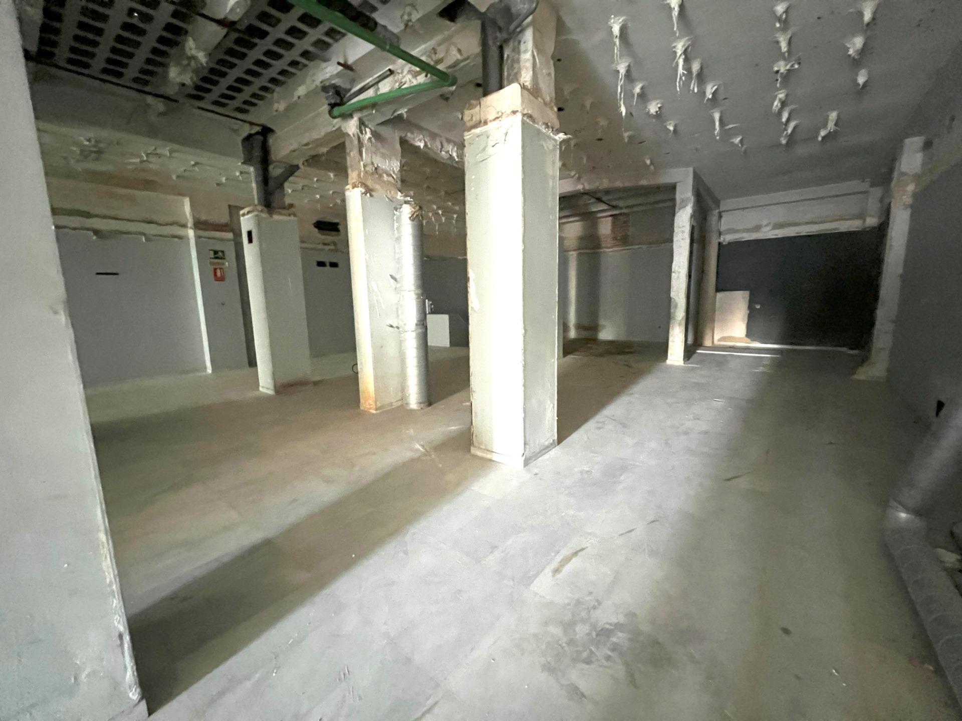 Local commercial dans Córdoba, Córdoba à louer Photo de l’immeuble– Image 1 sur 17