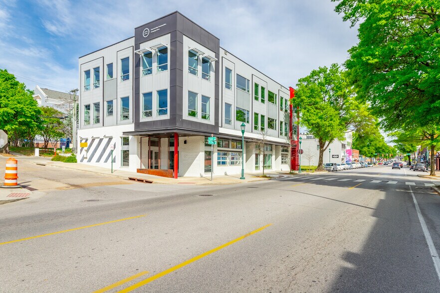 401 E Martin Luther King Blvd, Chattanooga, TN à louer - Photo de l’immeuble – Image 2 sur 10