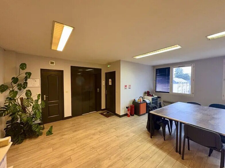 Bureau dans Orléans à louer - Photo de l’immeuble – Image 3 sur 10