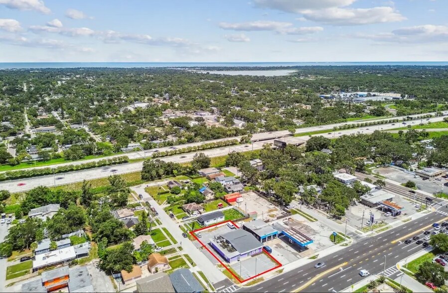 1700 34th St S, Saint Petersburg, FL à louer - Photo de l’immeuble – Image 2 sur 5