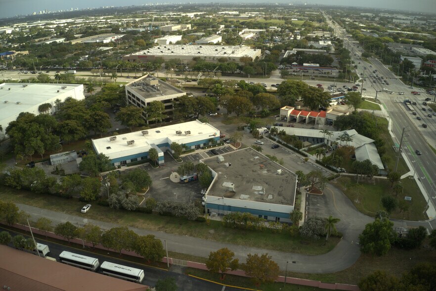 3850 N Powerline Rd, Pompano Beach, FL à louer - Aérien – Image 3 sur 13
