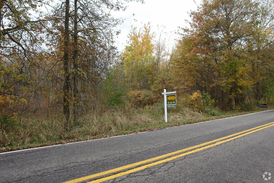 5071 Fishcreek Rd, Stow, OH à vendre - Photo de l’immeuble – Image 3 sur 3