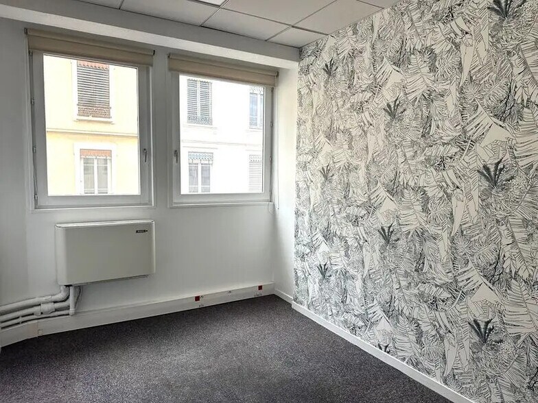 Bureau dans Lyon à louer - Photo de l’immeuble – Image 3 sur 7