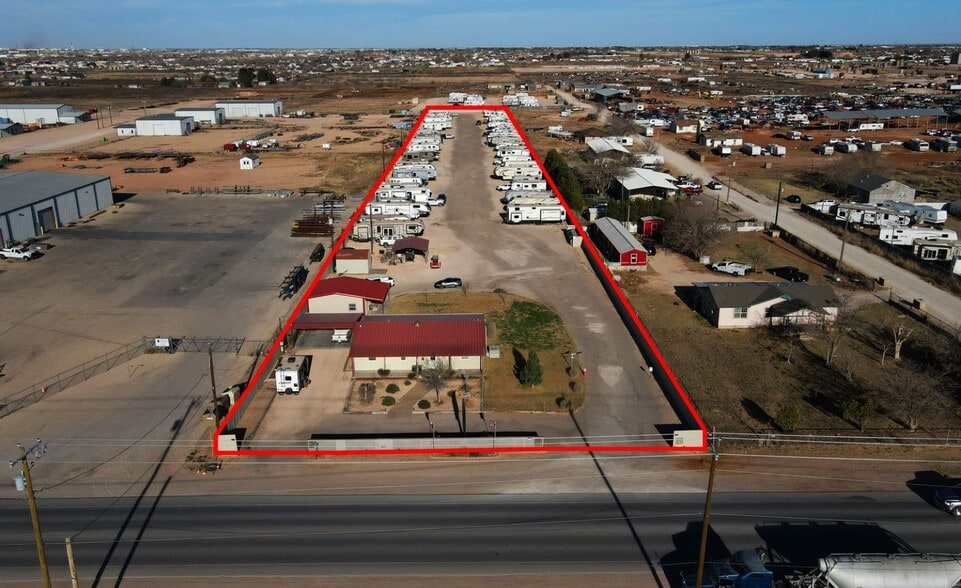 3807 S County Road 1210, Midland, TX à vendre - Photo principale – Image 1 sur 22
