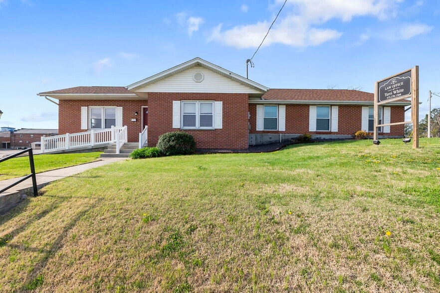 407 W Saint Joseph St, Perryville, MO à vendre - Photo de l’immeuble – Image 2 sur 36