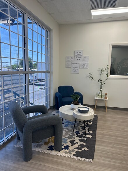 8405-8435 NW 74th St, Medley, FL à louer - Photo de l’immeuble – Image 2 sur 14
