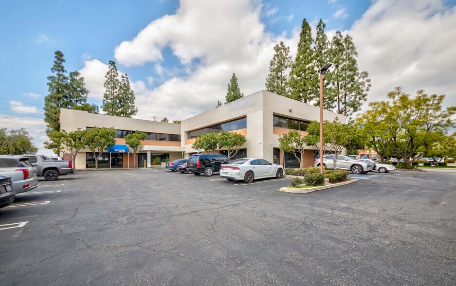 6520 Irwindale Ave, Irwindale, CA à vendre - Photo de l’immeuble – Image 1 sur 13
