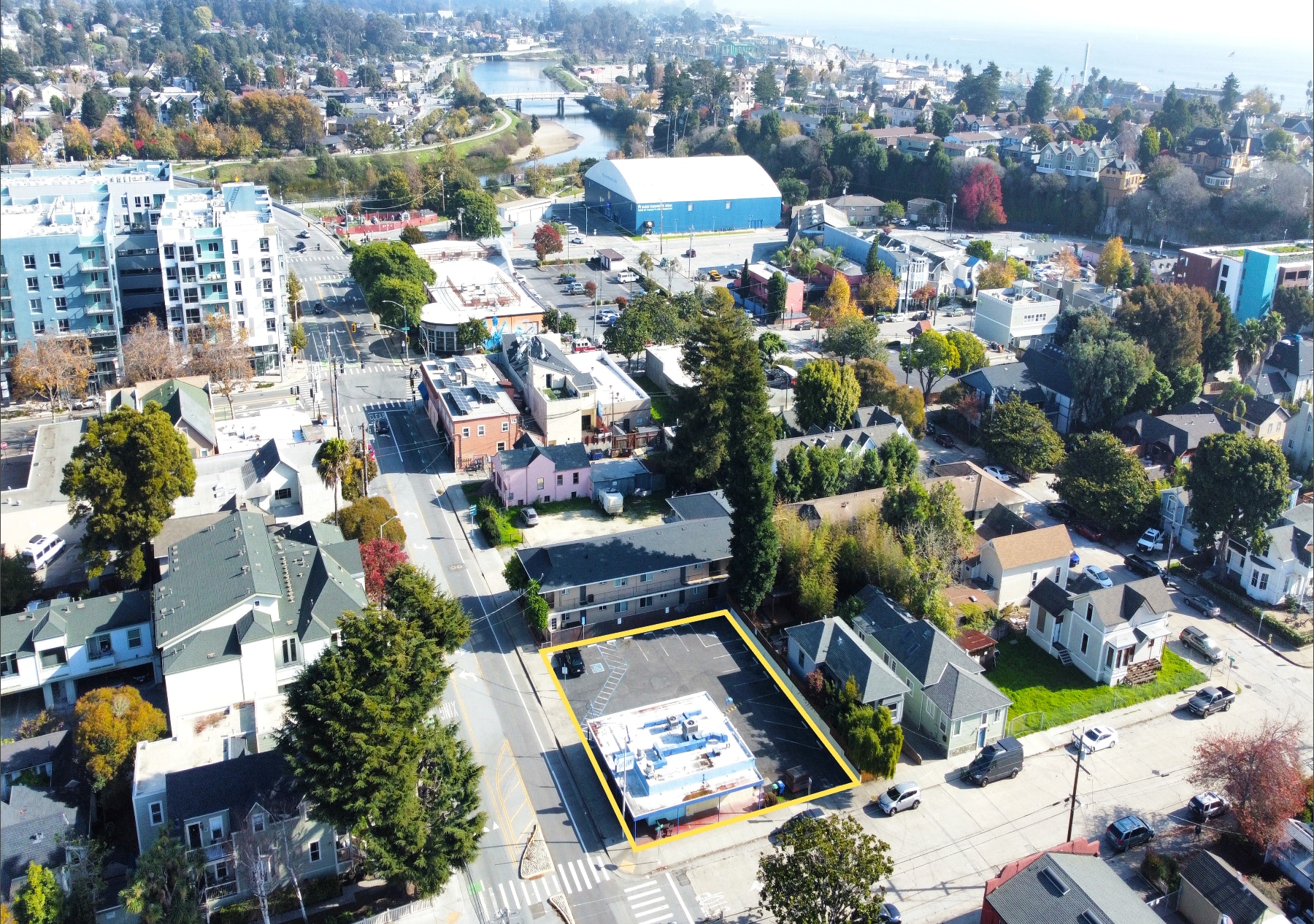 229 Laurel St, Santa Cruz, CA à vendre Photo principale– Image 1 sur 15