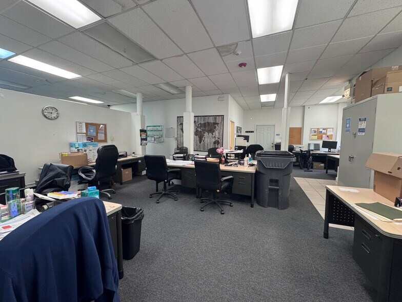 7308 S Crandon Ave, Chicago, IL à vendre - Photo de l’immeuble – Image 2 sur 5
