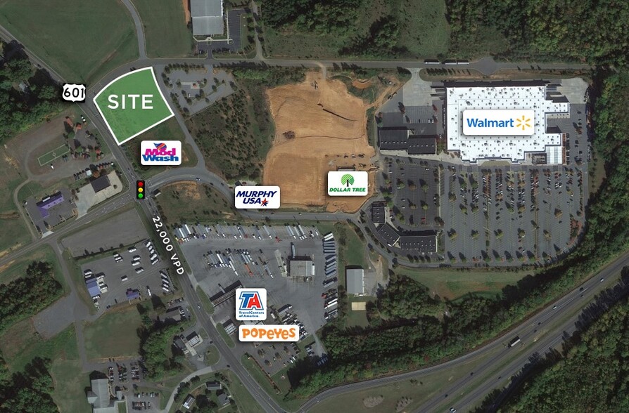135 Town Commons Dr, Mocksville, NC à vendre - Photo principale – Image 1 sur 1