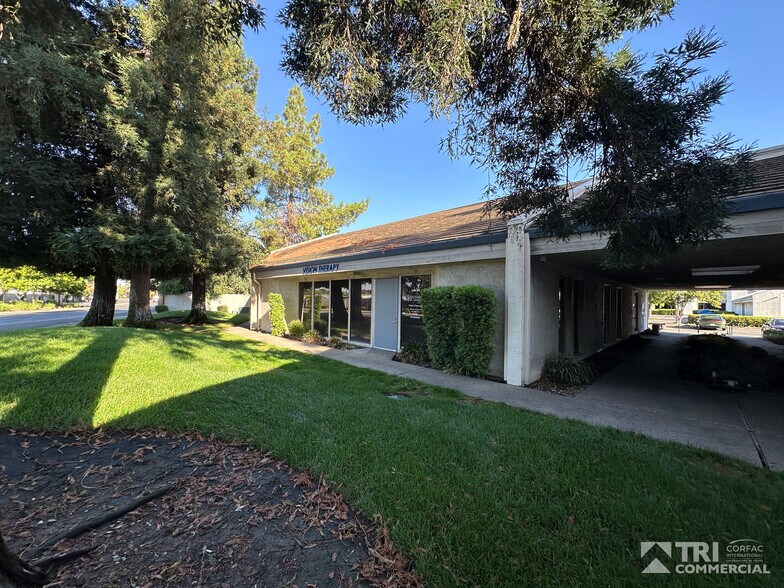 5959 Greenback Ln, Citrus Heights, CA à vendre - Photo de l’immeuble – Image 3 sur 3