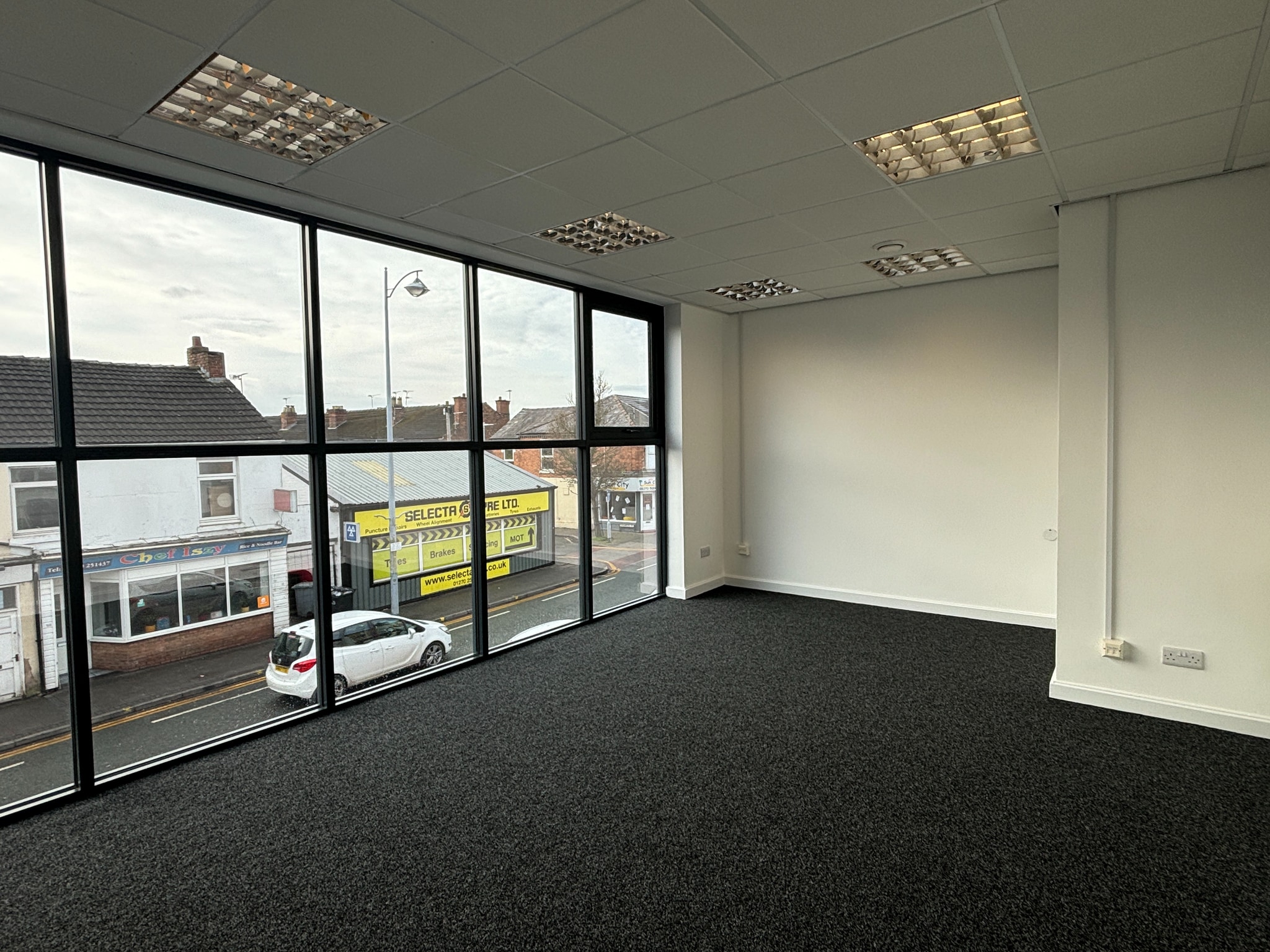 53-55 Nantwich Rd, Crewe à louer Photo intérieure– Image 1 sur 3