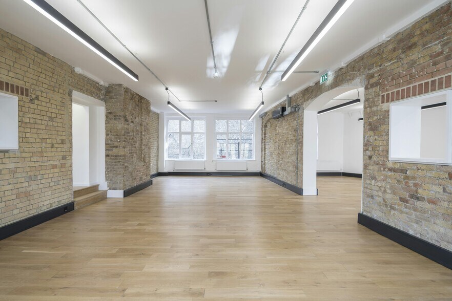 38-42 St. John St, Londres à louer - Photo de l’immeuble – Image 2 sur 8