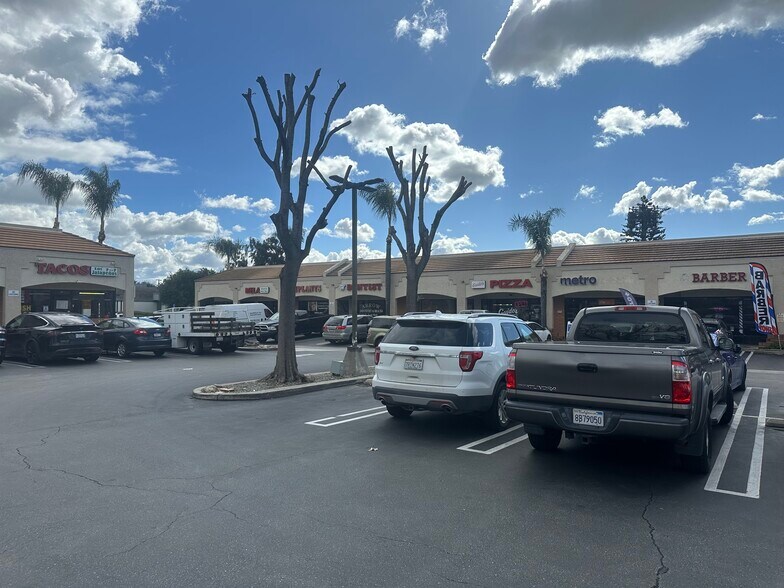 9755 Arrow Rt, Rancho Cucamonga, CA à louer - Photo de l’immeuble – Image 3 sur 10