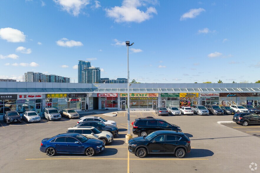 270-300 W Beaver Creek Rd, Richmond Hill, ON à louer - Photo de l’immeuble – Image 2 sur 7