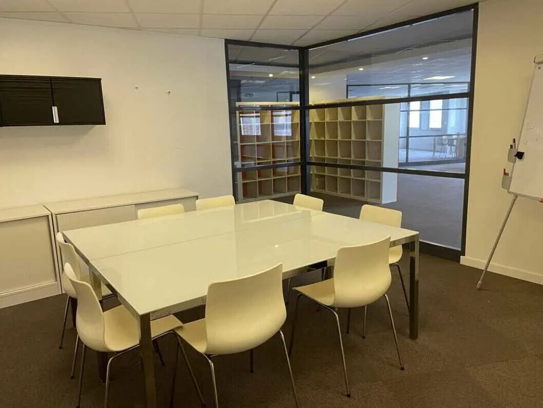 Bureau dans Saint-Maur-des-Fossés à louer Photo principale– Image 1 sur 2