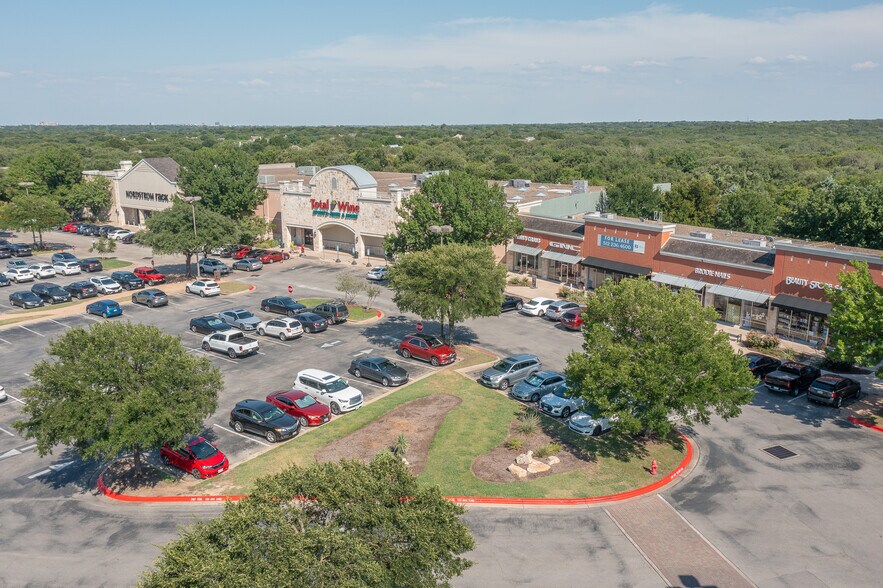 Brodie Ln, Sunset Valley, TX à louer - Photo de l’immeuble – Image 3 sur 24
