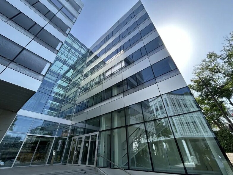2 Rue De L'Union, Rueil-Malmaison à louer - Photo de l’immeuble – Image 3 sur 18