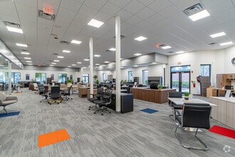 2055 Palm Beach Lakes Blvd, West Palm Beach, FL à louer Photo intérieure– Image 2 sur 9