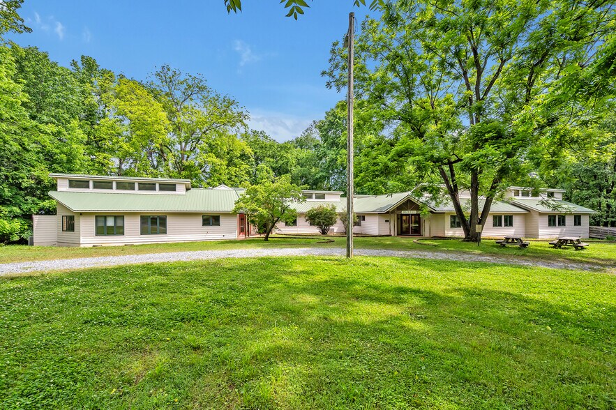 274 Pittsboro Elementary School Rd, Pittsboro, NC à vendre - Photo principale – Image 1 sur 40