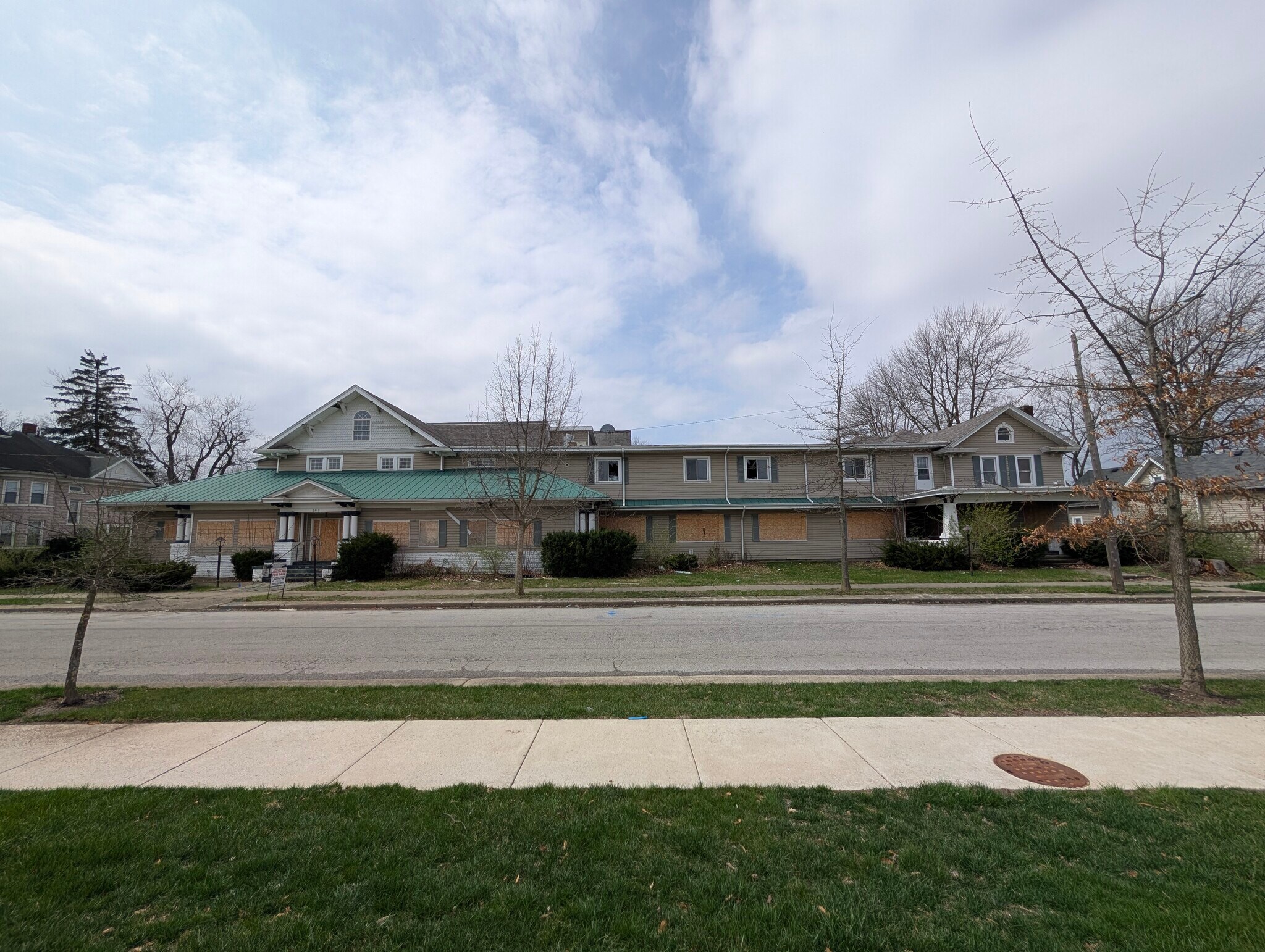 2430-2440 Bowser Ave, Fort Wayne, IN à vendre Photo de l’immeuble– Image 1 sur 27