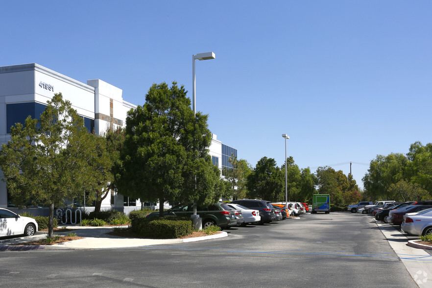 41951 Remington Ave, Temecula, CA à louer - Photo de l’immeuble – Image 2 sur 5