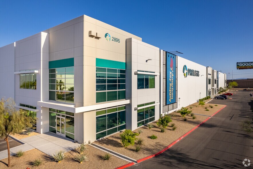 2815 W Warm Springs Rd, Las Vegas, NV à louer - Photo principale – Image 2 sur 4