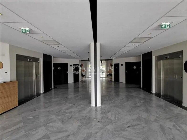 Bureau dans Marcq-en-Baroeul à vendre - Hall d’entrée – Image 2 sur 9