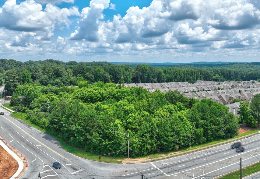 1299 W Wylie Bridge Rd, Woodstock, GA à louer - Photo de l’immeuble – Image 1 sur 14