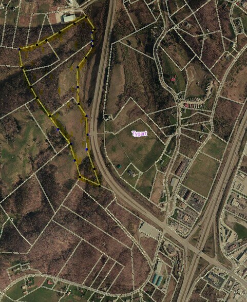 Route 14, Mineral Wells, WV à vendre - Photo principale – Image 1 sur 7