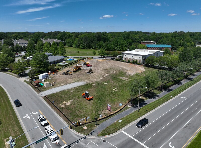 5843 Harbour View Blvd, Suffolk, VA à louer - Photo de la construction – Image 3 sur 6