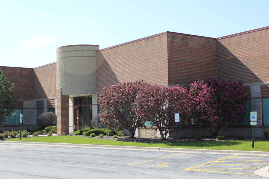 8200 W 185th St, Tinley Park, IL à louer - Photo de l’immeuble – Image 3 sur 7