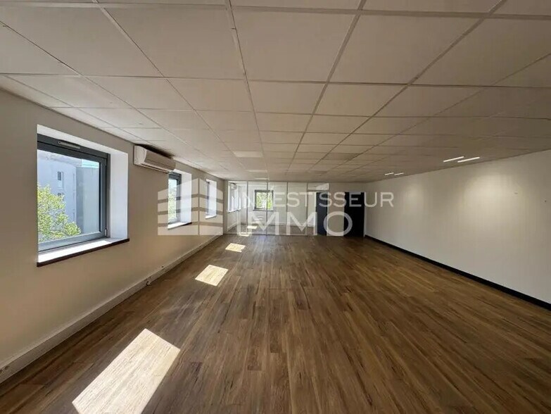 Bureau dans Lognes à louer - Photo intérieure – Image 1 sur 7