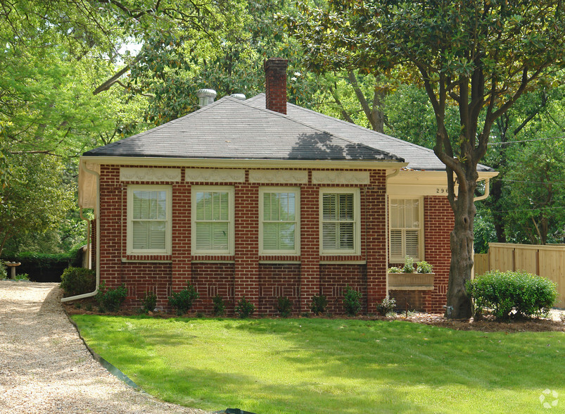 2967 Grandview Ave, Atlanta, GA à louer - Photo de l’immeuble – Image 2 sur 8