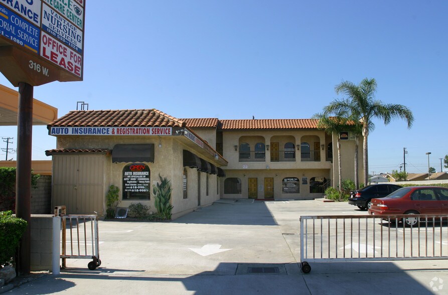 316 W Carson St, Carson, CA à louer - Photo de l’immeuble – Image 3 sur 9